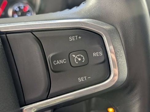 Used 2024 RAM 2500 Laramie AWD/4WD image 16