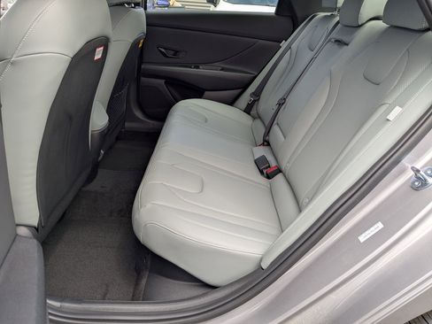 New 2025 Hyundai Elantra Limited image 20