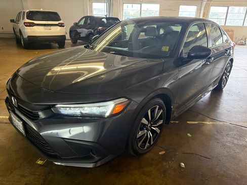 Used 2023 Honda Civic EX image 1