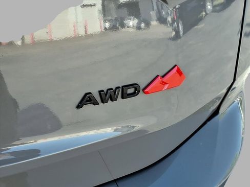 Certified 2025 Nissan Rogue SV image 7