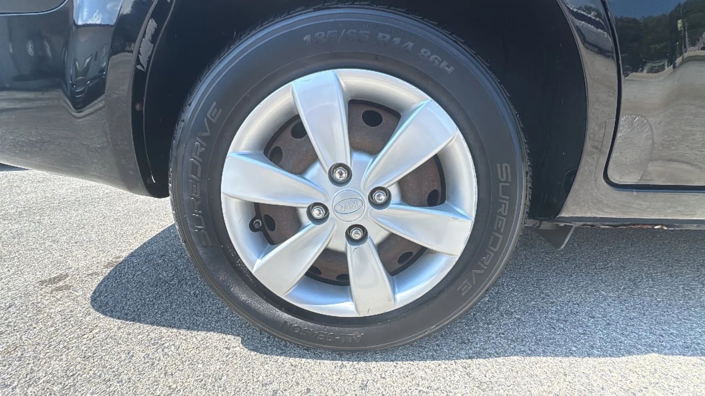 Used 2009 Kia Rio LX FWD image 23