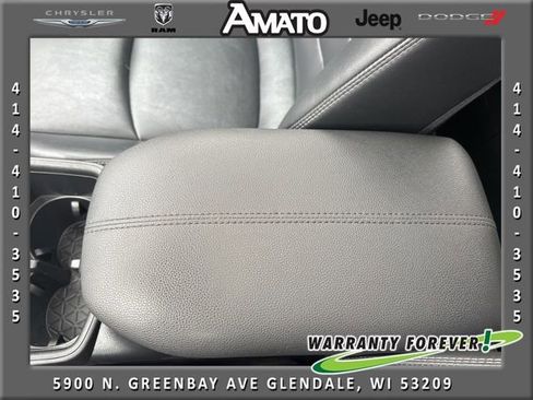 Used 2022 Toyota RAV4 XLE Premium image 27