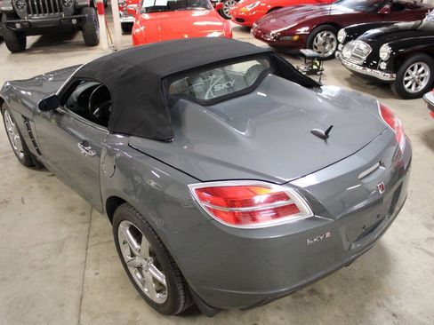 Used 2009 Saturn Sky Red Line RWD image 16
