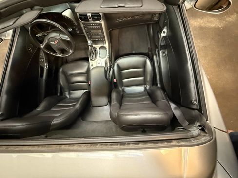 Used 2005 Chevrolet Corvette Coupe w/ Preferred Equipment Group image 22