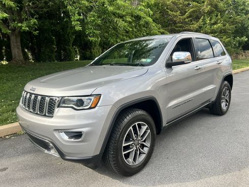 Used 2019 Jeep Grand Cherokee Limited w/ Luxury Group II AWD/4WD image 37