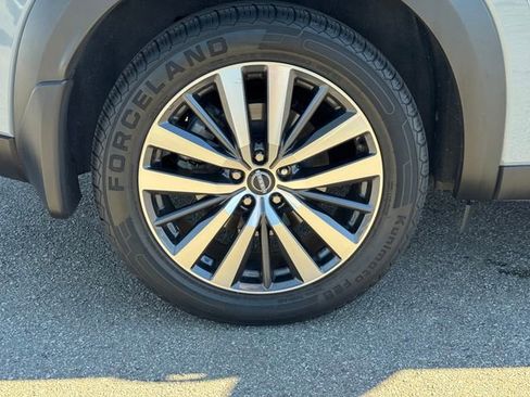 Used 2022 Nissan Pathfinder Platinum w/ Cargo Package image 13