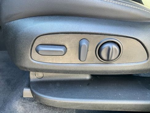 Used 2023 Chevrolet Traverse LT w/ LPO, Floor Liner Package image 6