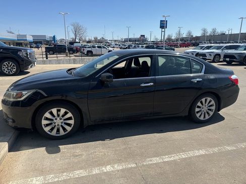 Used 2015 Honda Accord EX image 1