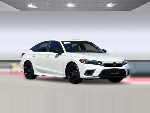 Used 2023 Honda Civic Sport image 6