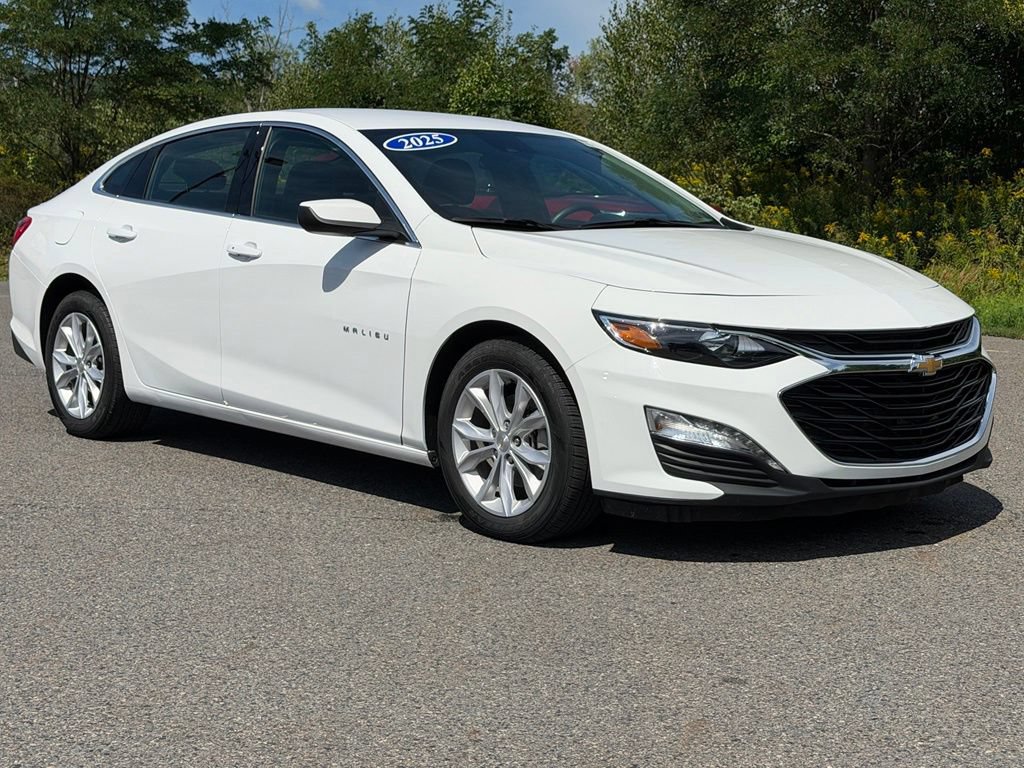 Used 2025 Chevrolet Malibu LT FWD image 1