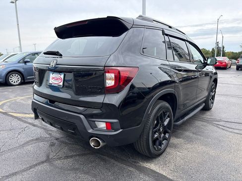 Certified 2024 Honda Passport Black Edition image 5