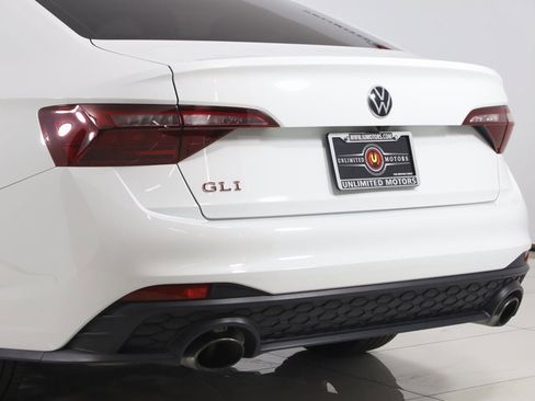 Used 2024 Volkswagen Jetta GLI Autobahn image 24