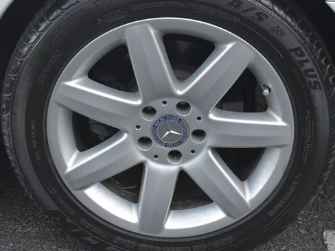 Used 2004 Mercedes-Benz SL 500 w/ Comfort Pkg image 47