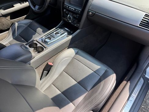 Used 2015 Jaguar XKR R RWD image 17