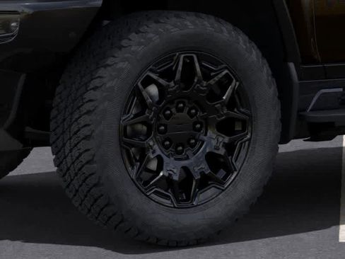 New 2025 GMC Hummer EV 2X w/ LPO, Dark Essentials Package image 9