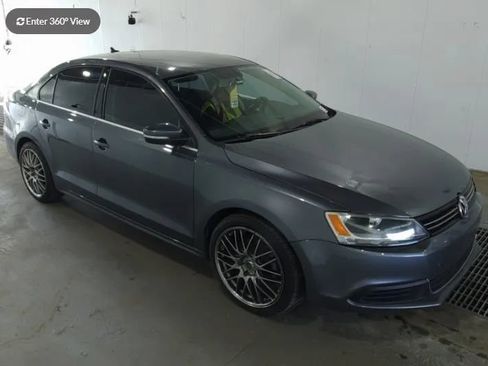 Used 2013 Volkswagen Jetta SE FWD image 1