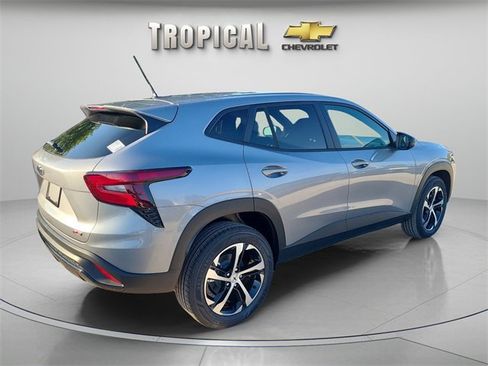 New 2026 Chevrolet Trax RS image 5