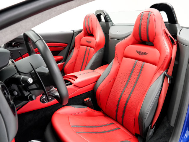 Used 2022 Aston Martin V8 Vantage Roadster RWD image 6