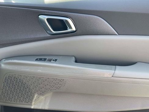 New 2026 Kia Carnival EX image 16