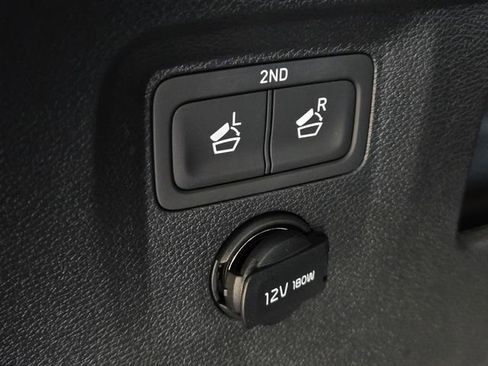 Certified 2025 Kia Telluride S image 12