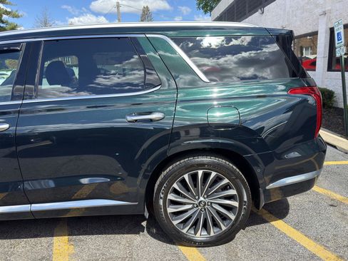 Used 2023 Hyundai Palisade Calligraphy AWD/4WD image 3