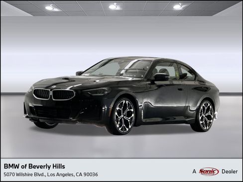 Used 2025 BMW 230i Coupe w/ Convenience Package image 1