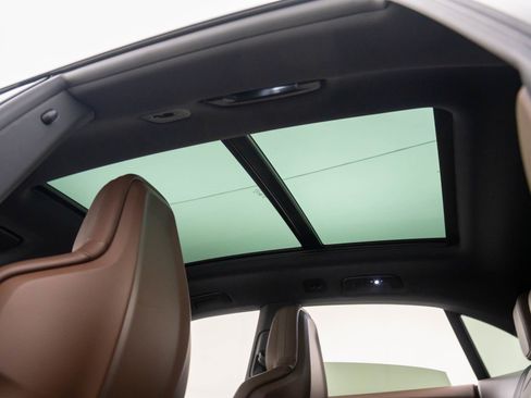 New 2025 Porsche Macan 4S Electric image 18