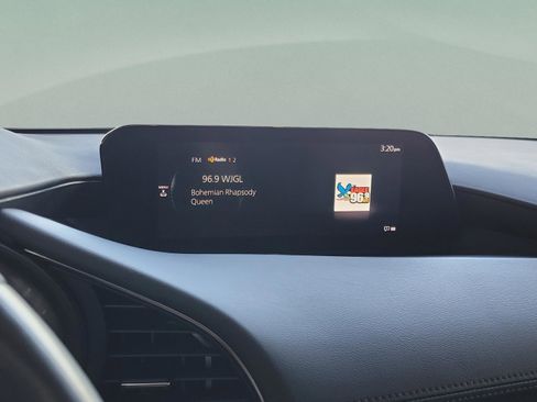 Used 2023 MAZDA MAZDA3 s image 17