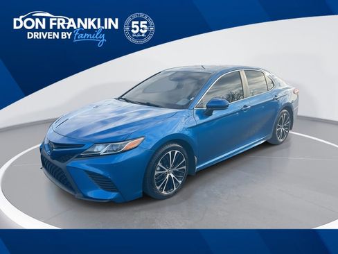 Used 2019 Toyota Camry SE image 1