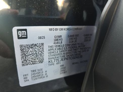 New 2026 Chevrolet Trax RS w/ Sunroof Package image 32