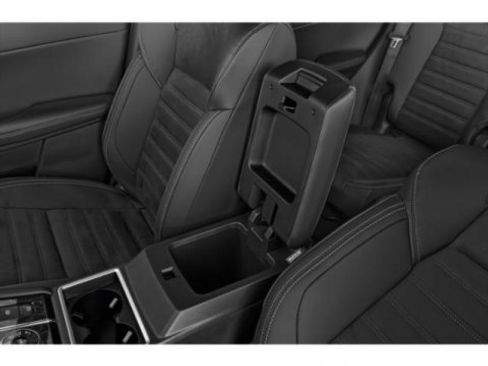 Used 2024 Mitsubishi Outlander SE Black Edition image 17