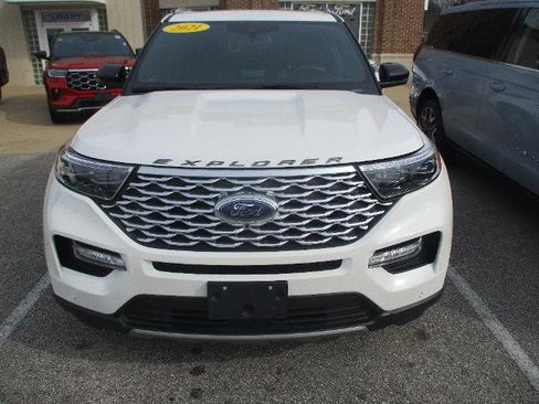 Certified 2021 Ford Explorer Platinum w/ Equipment Group 601A AWD/4WD image 2