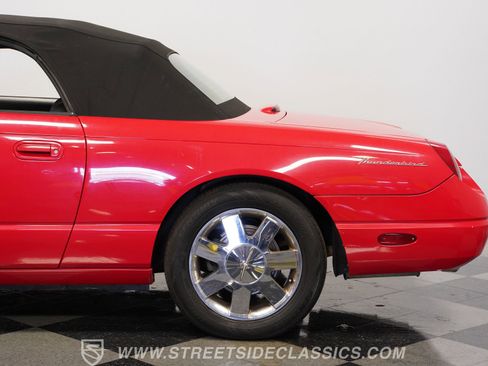 Used 2003 Ford Thunderbird image 24