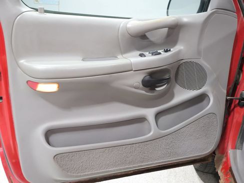 Used 1998 Ford F150 XLT AWD/4WD image 17