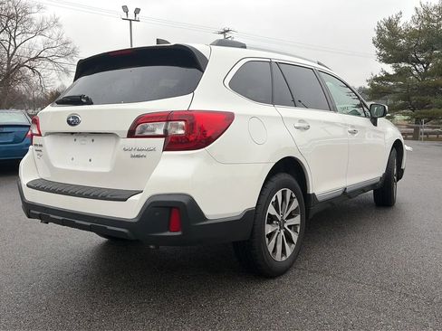 Used 2019 Subaru Outback 3.6R Touring w/ Popular Package #3A image 9