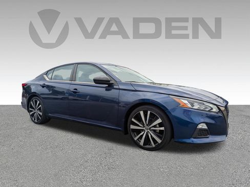 Used 2022 Nissan Altima 2.5 SR FWD image 3