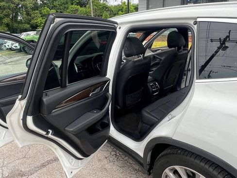 Used 2018 BMW X3 xDrive30i w/ Driving Assistance Package AWD/4WD image 12