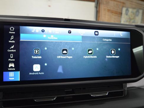 Used 2025 Jeep Wrangler Unlimited Sahara w/ Safety Group image 40