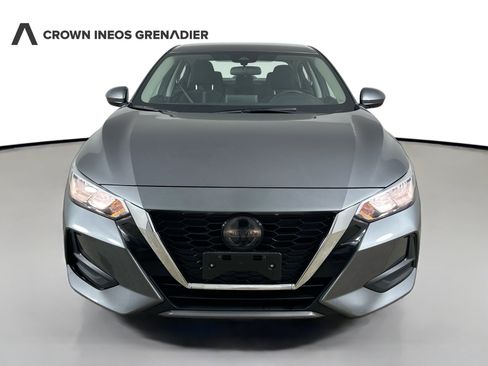 Used 2022 Nissan Sentra SV FWD image 2