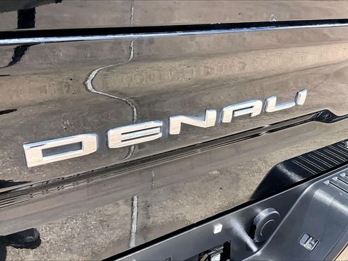 Used 2024 GMC Sierra 1500 Denali AWD/4WD image 10