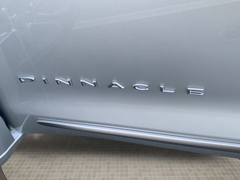 New 2026 Chrysler Pacifica Pinnacle image 35
