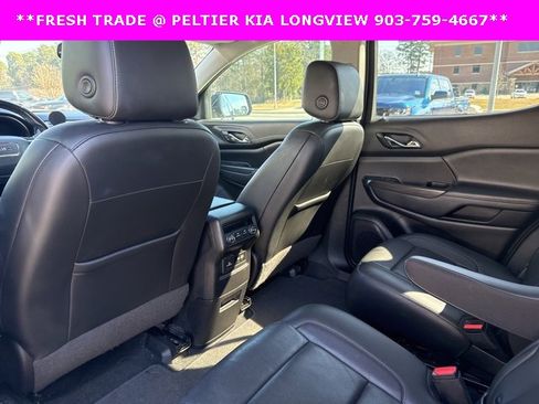 Used 2020 GMC Acadia SLT w/ Driver Alert Package II image 21