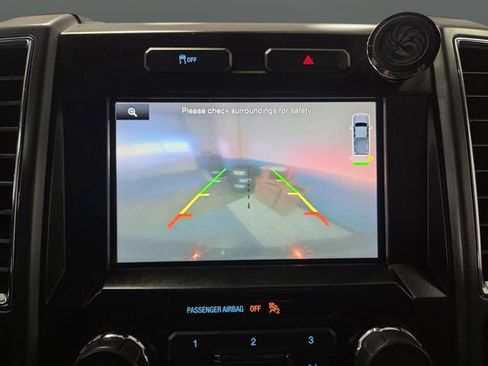 Used 2015 Ford F150 XLT w/ Equipment Group 302A Luxury image 9