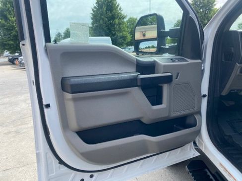 Used 2021 Ford F550 2WD Regular Cab Super Duty image 19