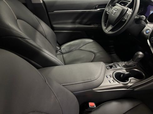 Used 2024 Toyota Camry XSE w/ Navigation Package image 22