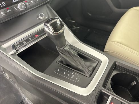 Used 2019 Audi Q3 2.0T Premium AWD/4WD image 16