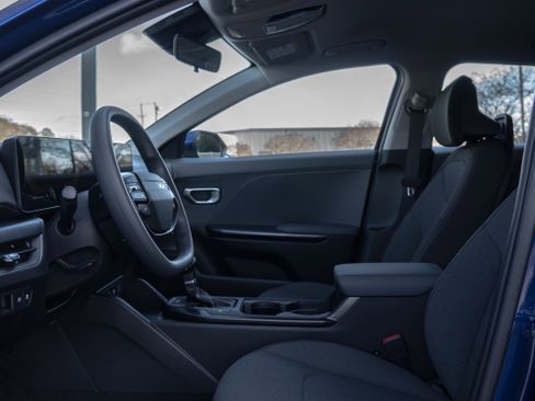 New 2025 Kia K4 LXS FWD image 27