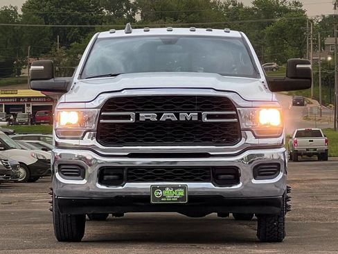 Used 2024 RAM 3500 Tradesman w/ Chrome Appearance Group image 2