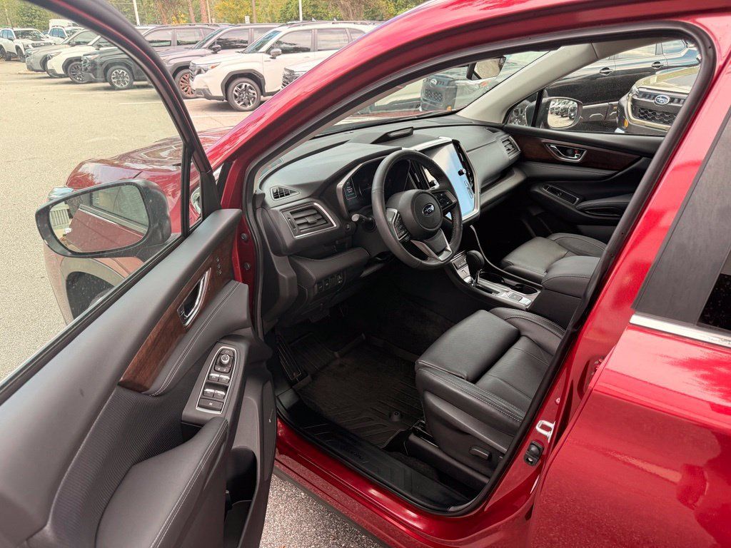 Used 2024 Subaru Ascent Touring AWD/4WD image 7