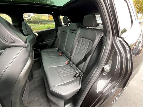 Used 2025 BMW X3 xDrive30i w/ Convenience Package image 27